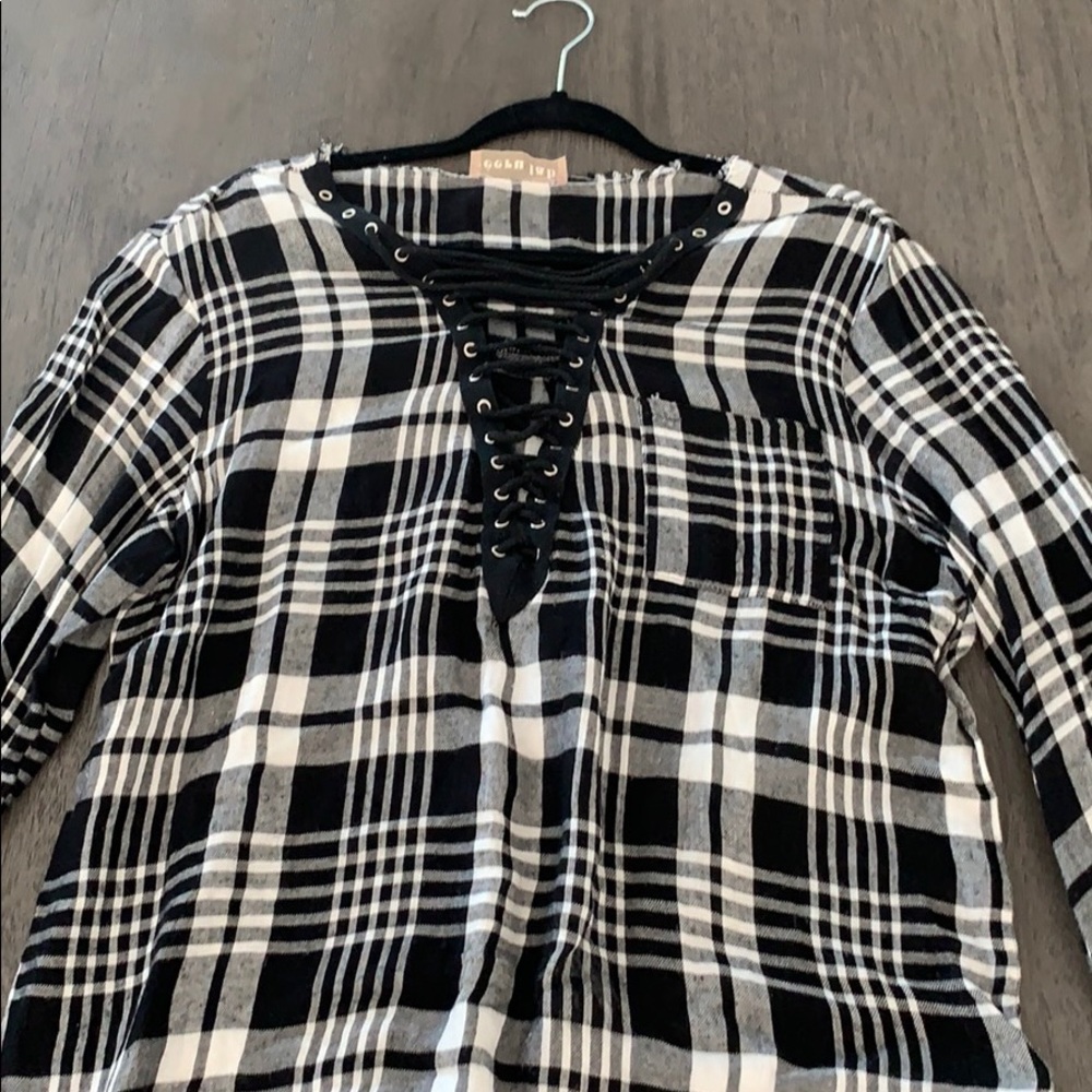 Ecru Lab Women’s Black and White Plaid Long Sleeve